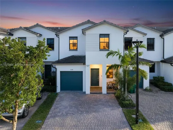 13158 SW 233rd St, Homestead, FL 33032