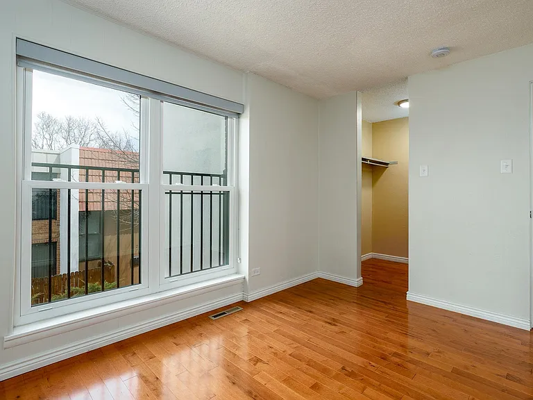 2835 S Locust St — Photo 18