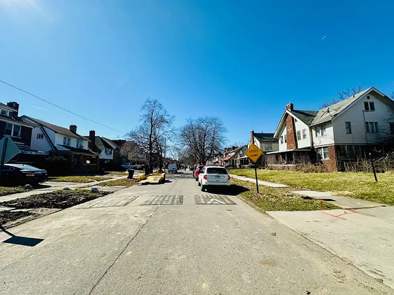 2634 Lawrence St — Photo 16