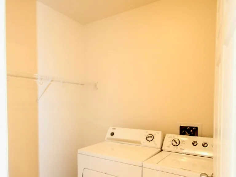 1155 Ford Rd — Photo 10