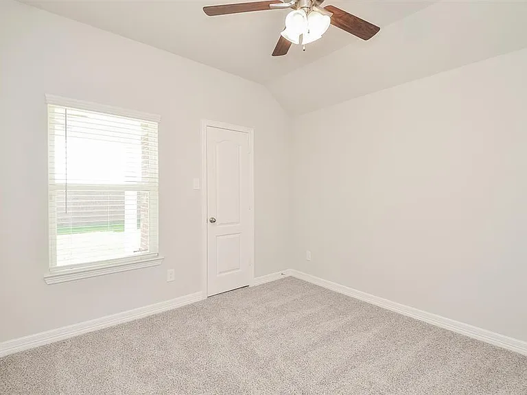7402 Sunlit Harbor Dr — Photo 7