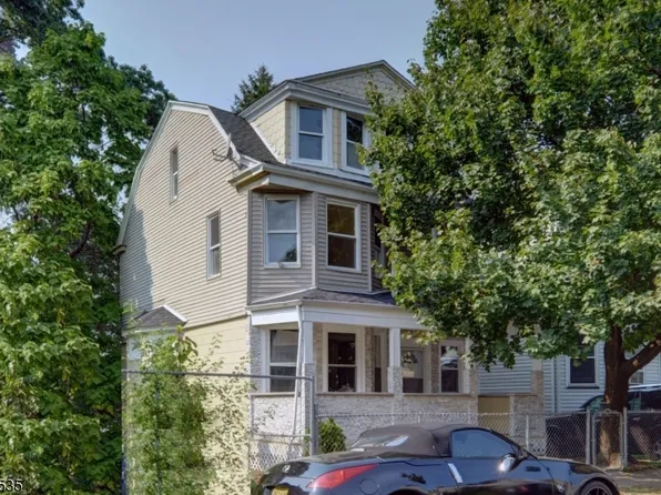 215 Amherst St, East Orange City, NJ 07018