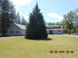 375 Queens Branch Rd, Rogue River, OR 97537