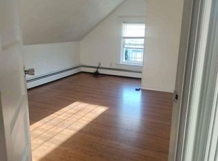 142 Richard St FLOOR 3, Cranston, RI 02910