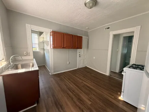148 Plymouth St #2A, New Haven, CT 06519