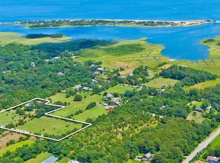 22 Farm House Ln, East Hampton, NY 11937