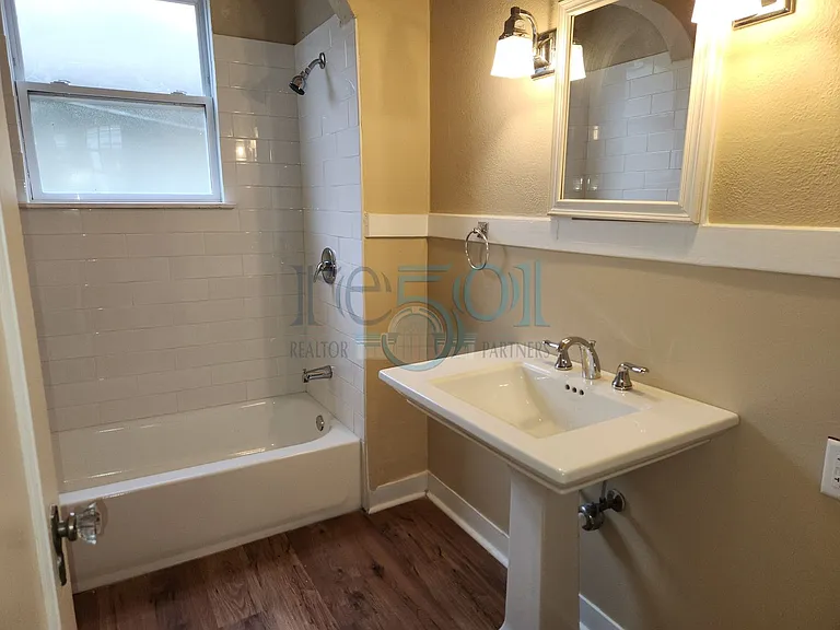119 N Monroe St — Photo 27