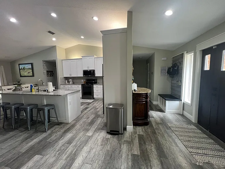 775 Howard St — Photo 5