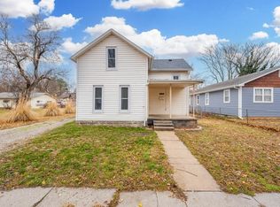 1808 Loomis St, Winfield, KS 67156