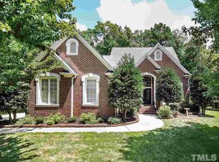 104 Peckskill Ct, Cary, NC 27519