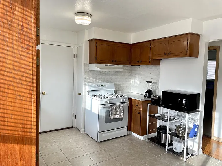 2130 Tuxedo Ave — Photo 4