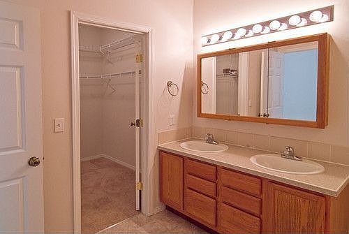 3rd image of 248 NE Flowers Ln