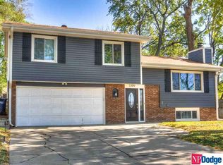 7209 S 49th Cir, Omaha, NE 68157