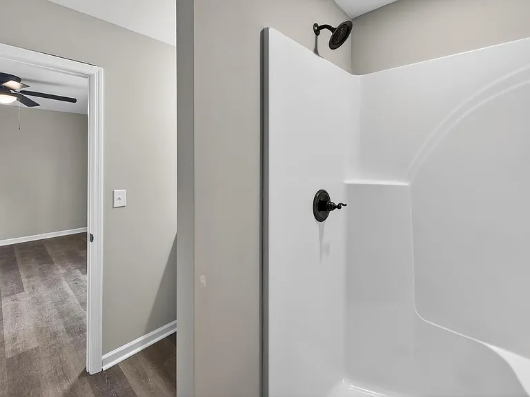 Tanglewood Dr — Photo 28