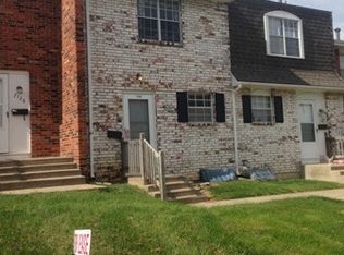 7128 NW Chapel Woods Ln, Kansas City, MO 64152