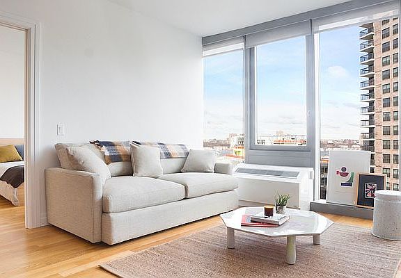 4th image of 550 W 54th St APT 906