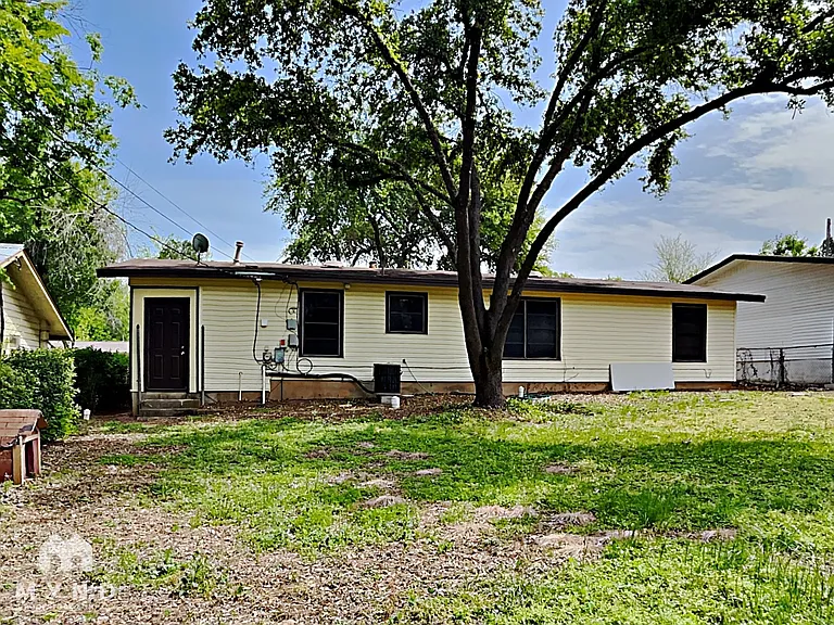 4802 Hilldale Dr — Photo 16
