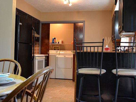 4th image of 226 Cooper Dr