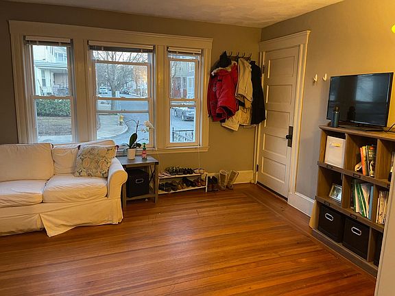 4th image of 11 Harold St #1