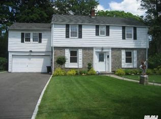 106 Maryland Ave, Freeport, NY 11520