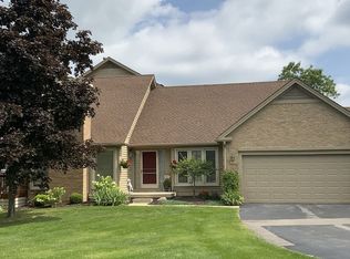 4805 Pine Eagles Dr, Brighton, MI