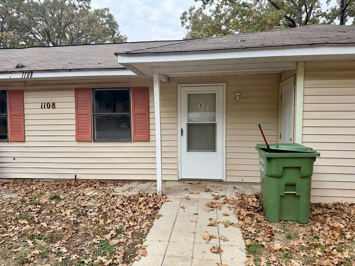 1108 Clemens Rd — Photo 1