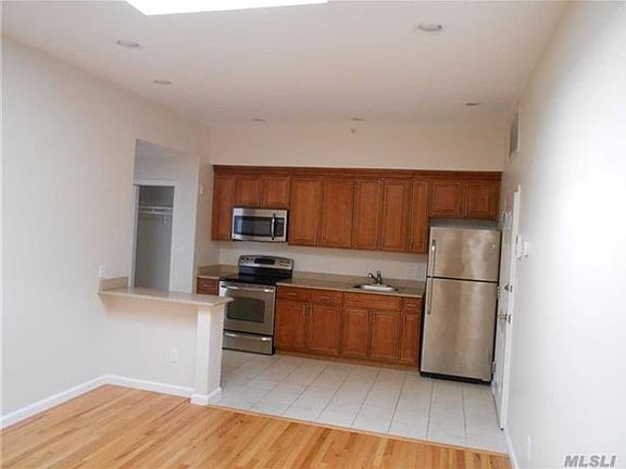 5th image of 39 Mineola Blvd Ste 3C