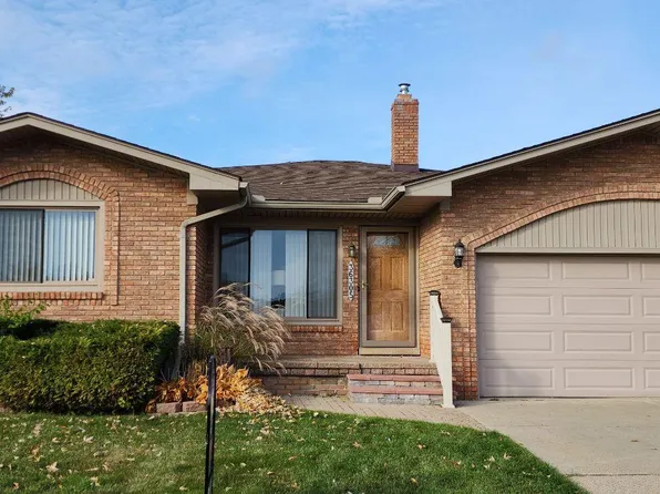 36305 Melbourne Dr, Sterling Heights, MI 48312