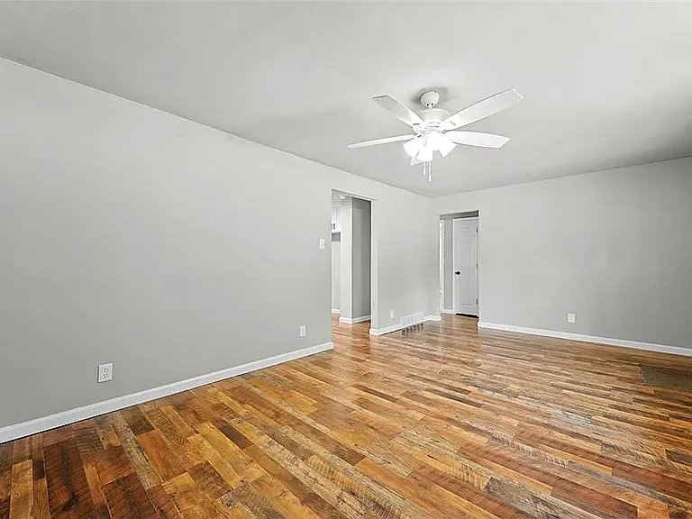 506 Meyer Rd — Photo 3