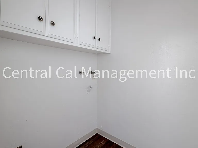 6208 Stine Rd — Photo 6