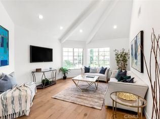 18124 Abbey Rd, Tarzana, CA 91335