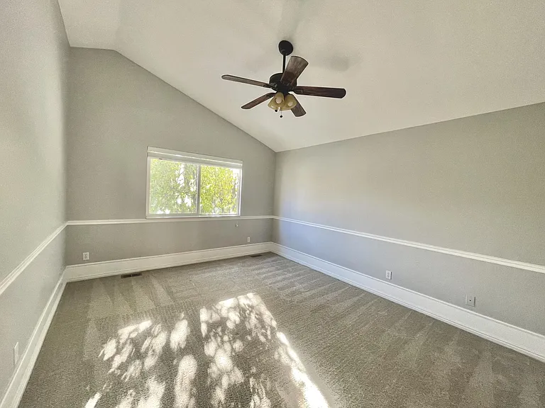 1201 E Parkstone Dr — Photo 15
