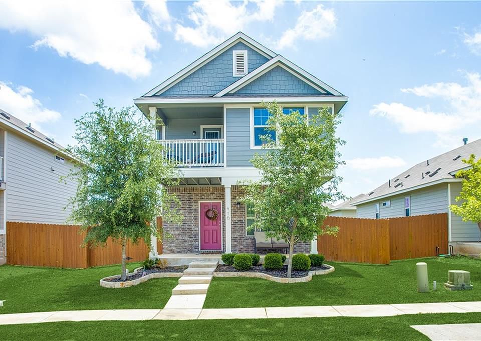 1st image of 416 Star Thistle St