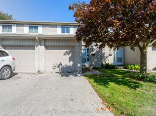 30 Clarendon Cres #39, London, ON N6C5Y1