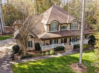 715 Cooks Cove Rdg, Lake Wylie, SC 29710