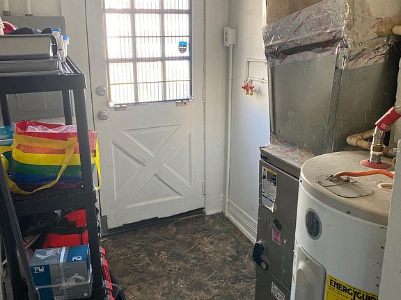 2nd image of 815 N Tuxedo St #815