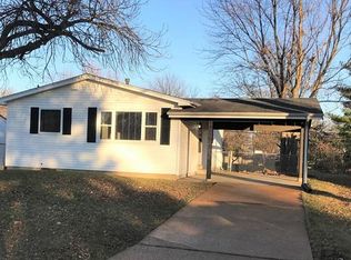 1442 Ramona Ln, Saint Charles, MO