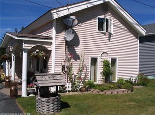 46 Pearl St, Fort Kent, ME 04743