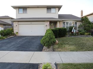 9110 Mayors Row, Orland Hills, IL 60487