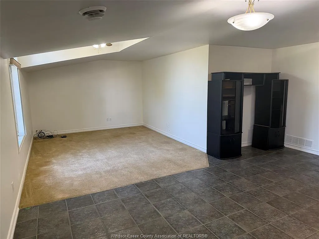 3 bed, $2,250 — Photo 3