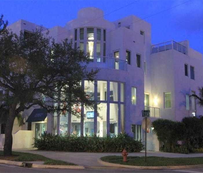 1st image of 305 NE 7th St #305