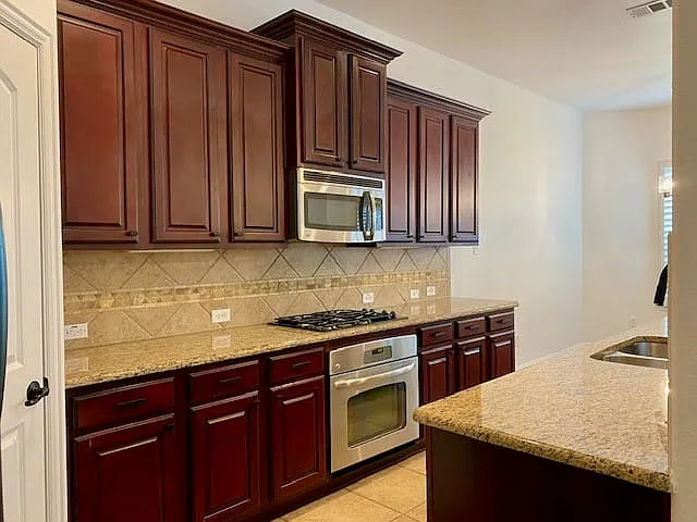 6497 Riviera Dr — Photo 10