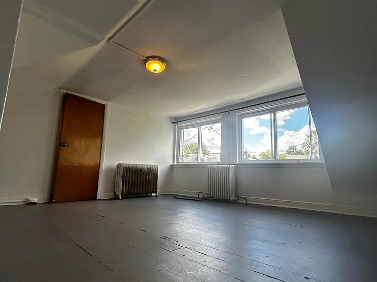 42 Manheim St #2 — Photo 4
