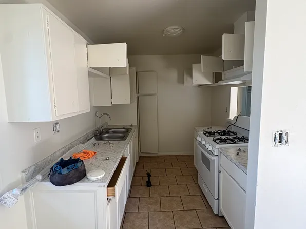 631 W Channel Islands Blvd #5, Oxnard, CA 93033