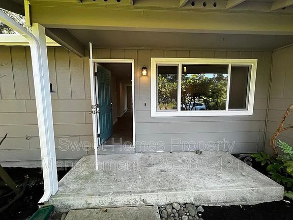 2nd image of 9212 Lawndale Ave SW