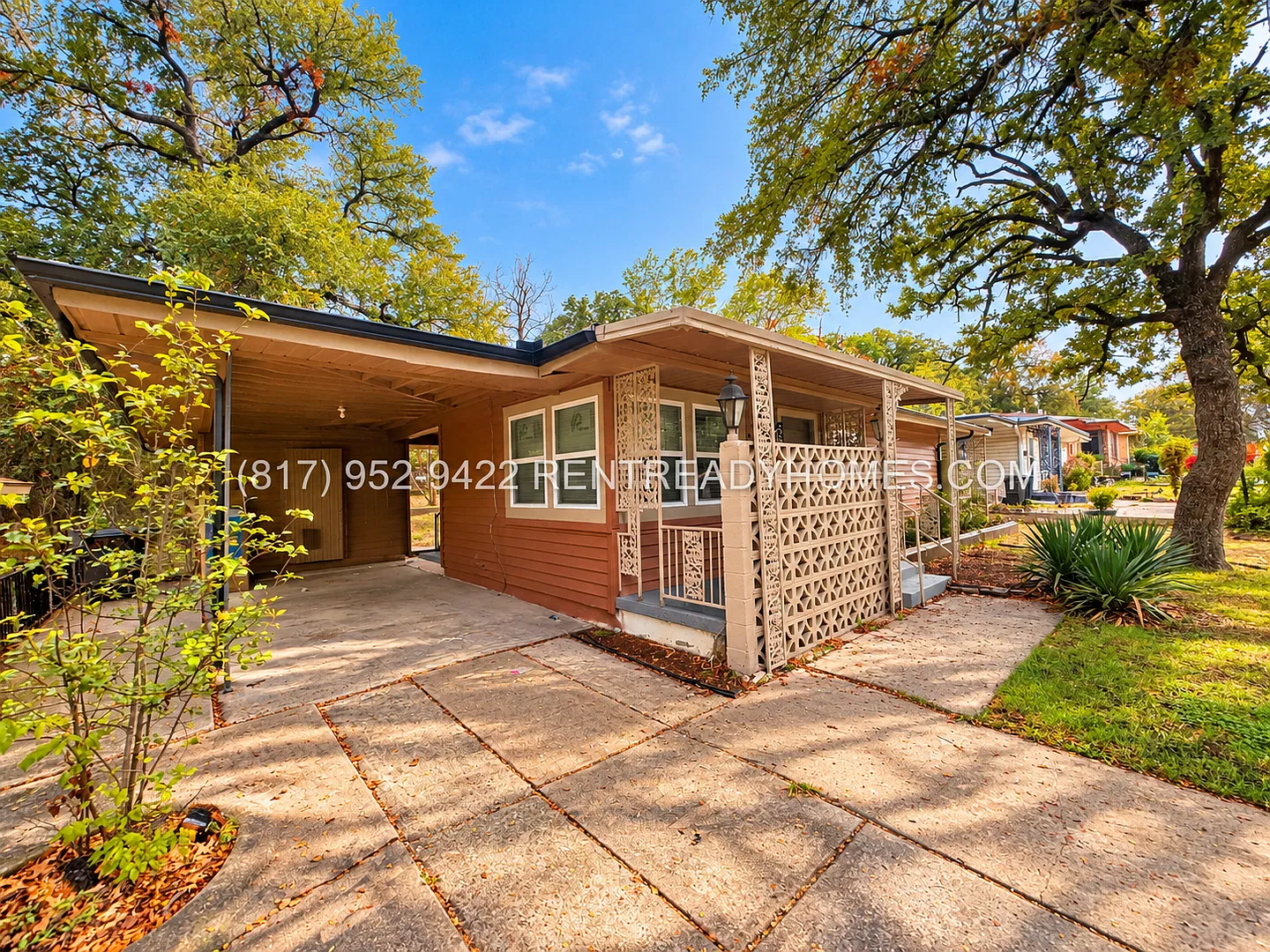 5536 Wainwright Dr - Renovated 2 Bedroom Home in Fort Worth — Photo 2