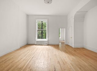 221 Berkeley Pl APT 2R, Brooklyn, NY 11217