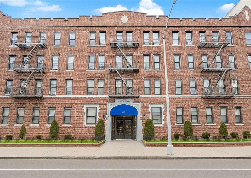 1st image of 325 Marine Ave APT B9