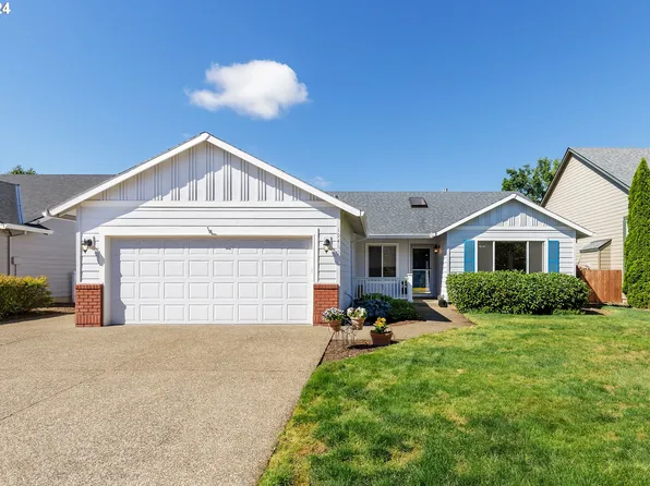 19463 Silverfox Pkwy, Oregon City, OR 97045