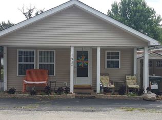 11932 W Pirates Roost Rd, Monticello, IN 47960